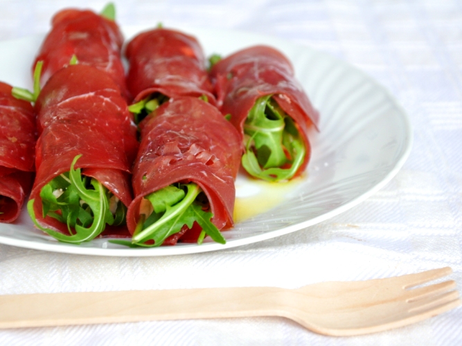 Involtini bresaola e robiola