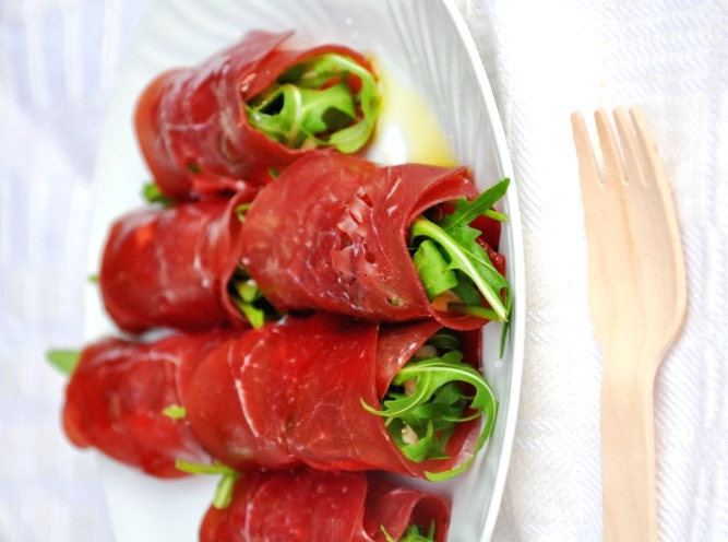 Involtini bresaola e robiola