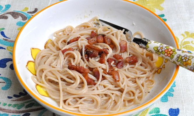 Spaghetti integrali alla carbonara