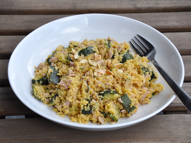 Cous cous senza glutine con tonno, zucchine e mandorle