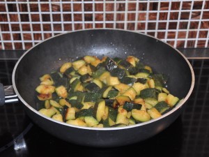 cous-cous-zucchine-tonno-preparazione