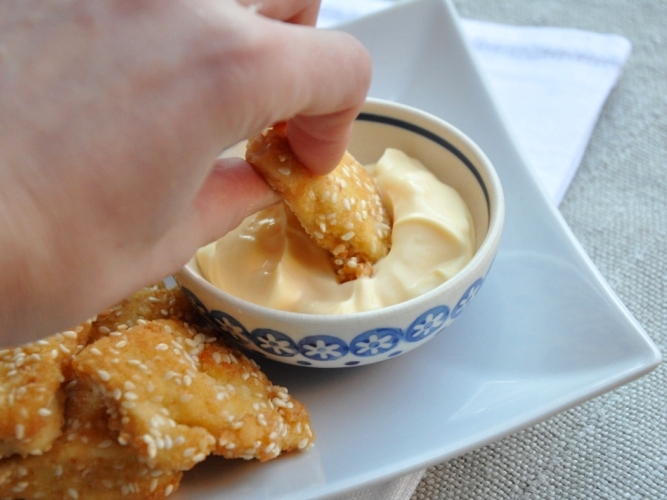 Crocchette di pollo al sesamo e maionese