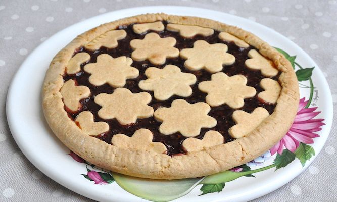 Crostata senza glutine ai lamponi e cioccolato bianco