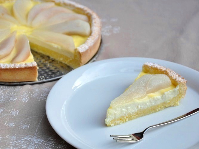 Crostata senza glutine con ricotta e pere