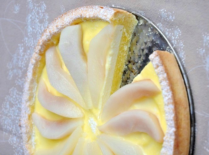 Crostata senza glutine con ricotta e pere