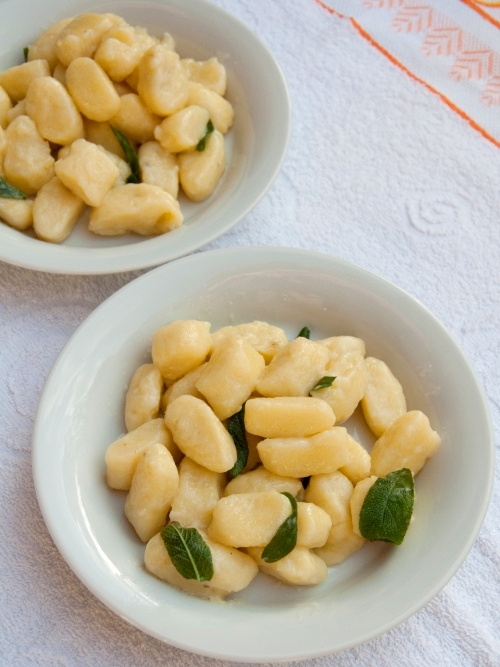 Gnocchi di patate senza glutine con burro e salvia