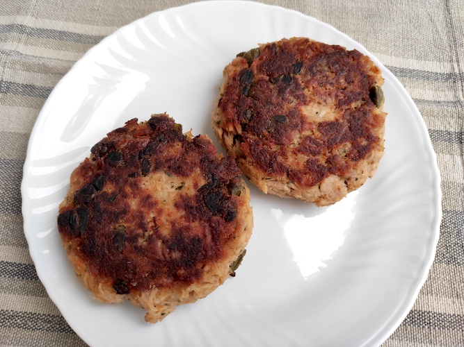 Hamburger di tonno in scatola senza glutine