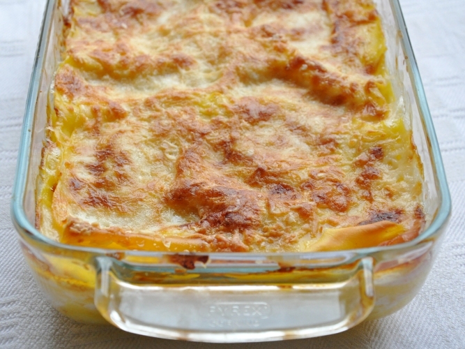 Lasagne bianche con cotto, besciamella e scamorza