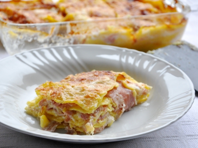 Lasagne senza glutine con cotto, besciamella e scamorza