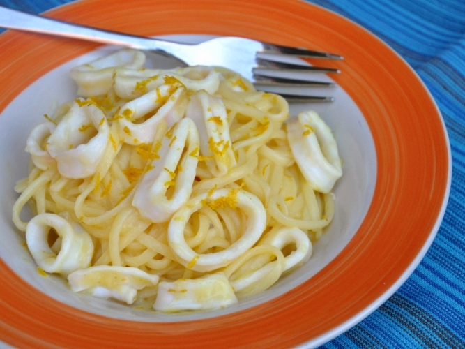 Pasta ai calamari e nettare d'arancia senza glutine