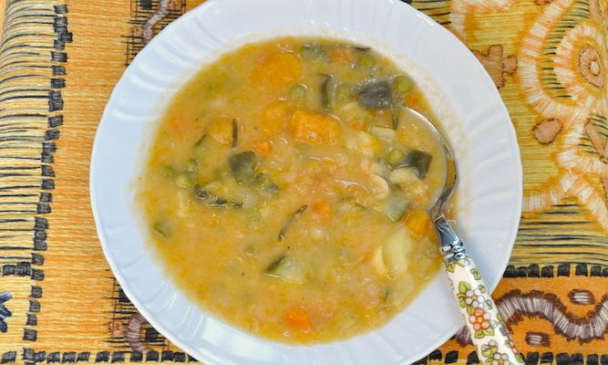 Minestrone di verdure e cannellini