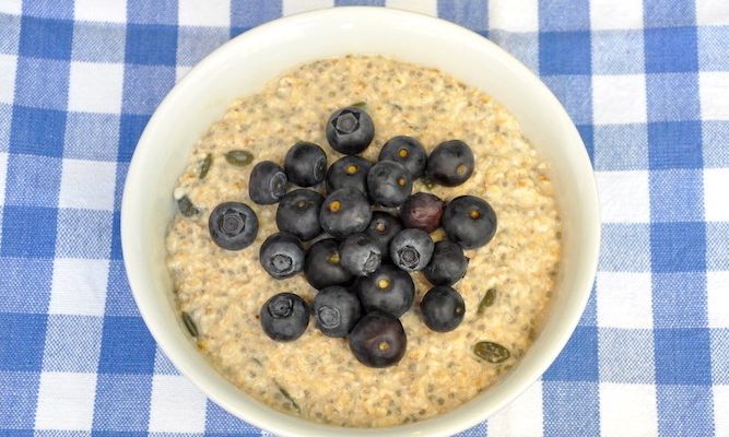 Overnight oats ai mirtilli