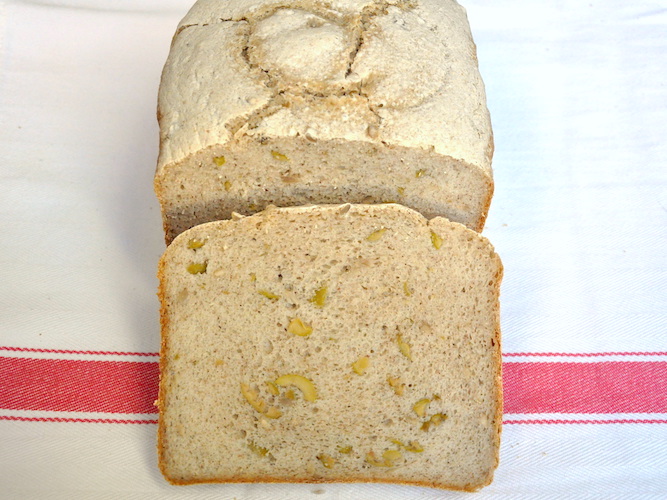 Pane integrale senza glutine con olive e semi di girasole