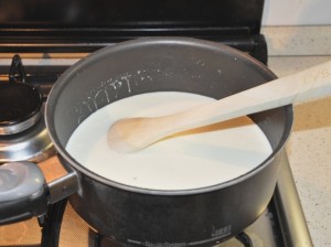 Preparazione panna cotta