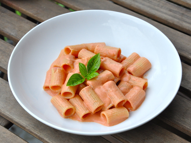 Pasta senza glutine pomodoro e robiola