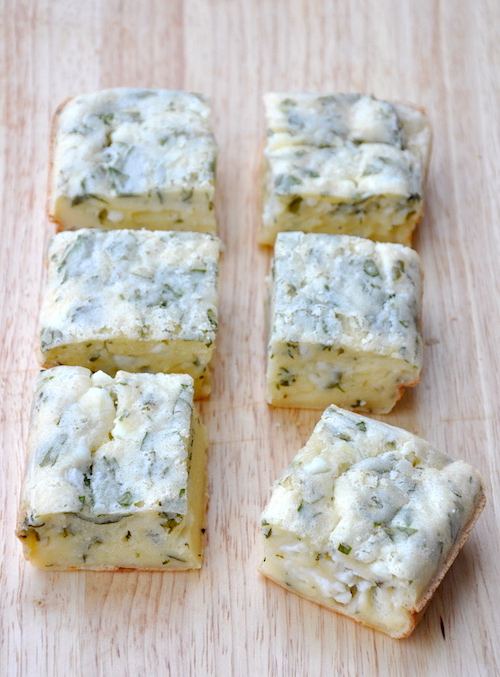 Plumcake senza glutine con erbe aromatiche e feta