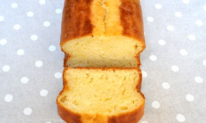 Plumcake classico allo yogurt senza glutine