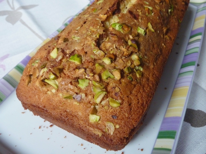 Plum cake al doppio cioccolato e pistacchi senza glutine