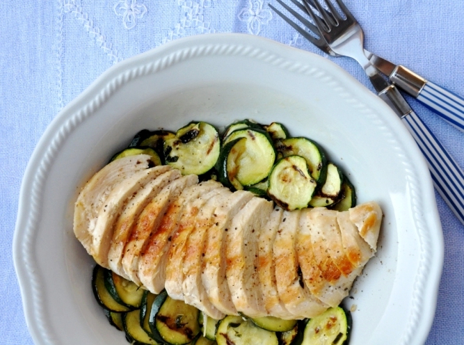 Insalata di pollo e zucchine