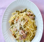 Pasta al prosciutto e piselli