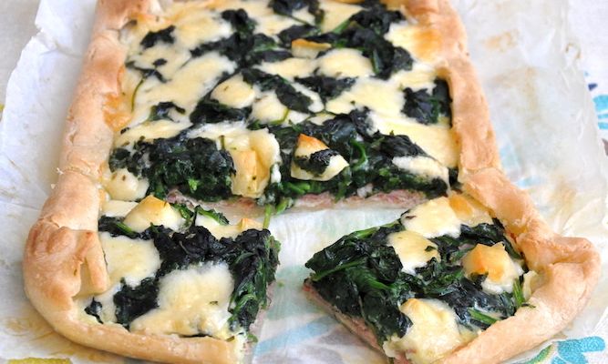 Torta salata senza glutine con caciocavallo e spinaci